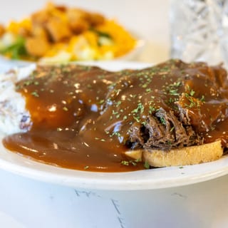 ROBERTA’S ROAST BEEF LUNCH