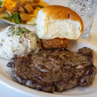 OPA'S BREAKFAST - STEAK & EGGS