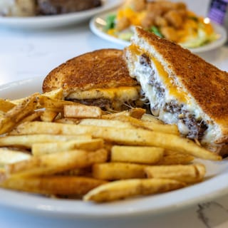 TRACI TERRIFIC PATTIE MELT